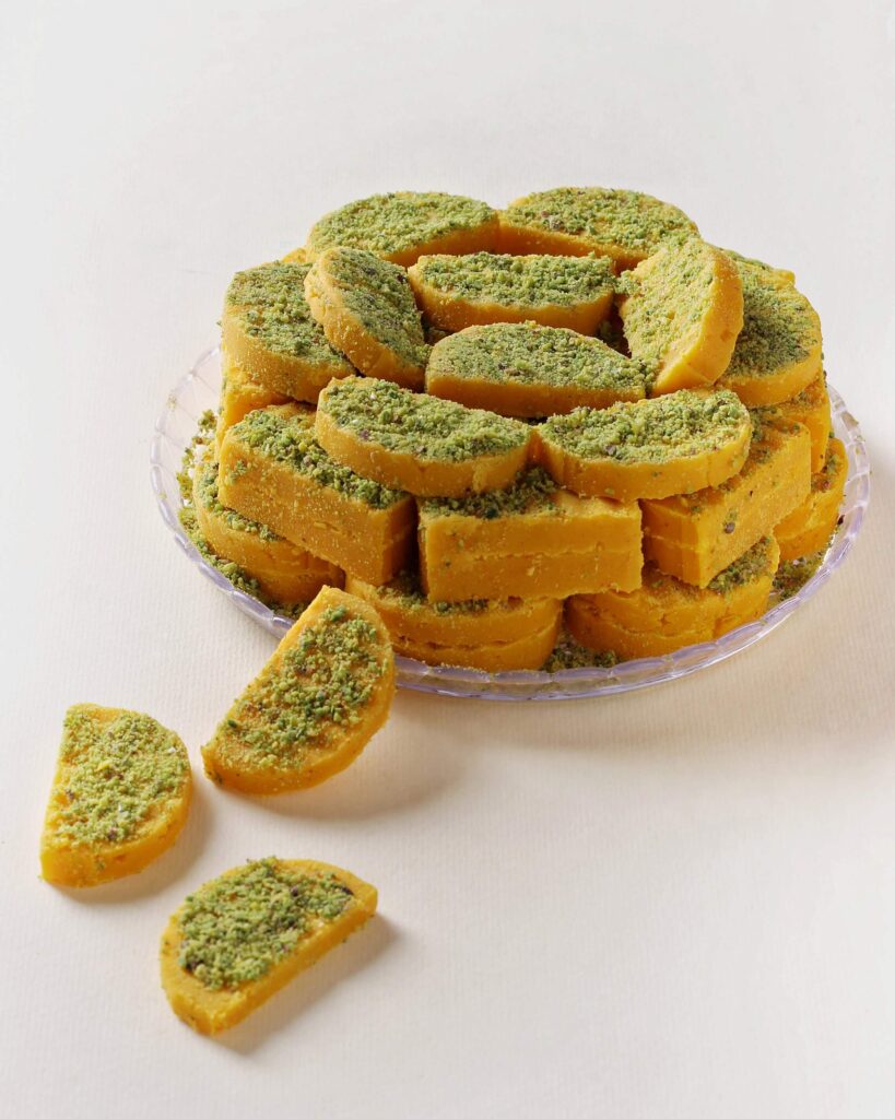 حلوای زعفرانی یک کیلوگرمی